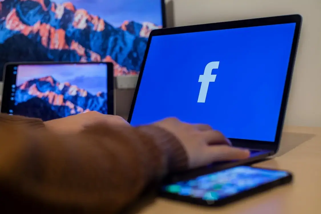 Facebok: A rede social que mudou mundo