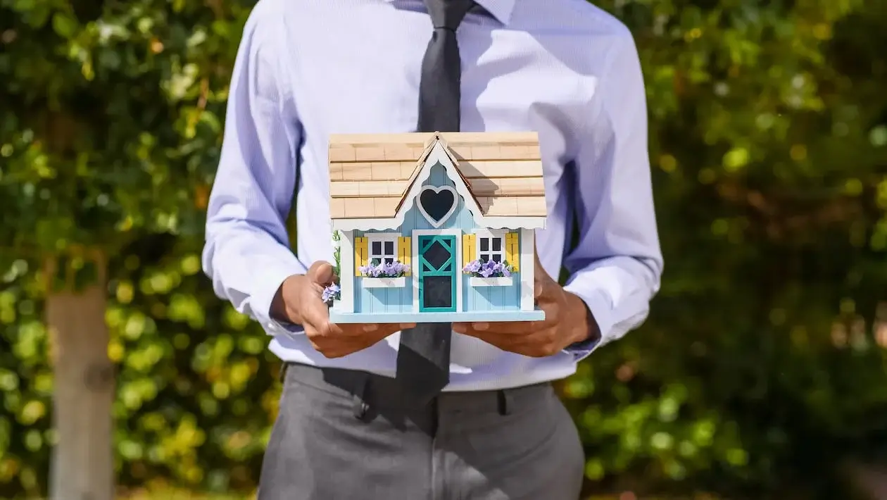 A profissão de corretor imobiliário: história, carreira e formação